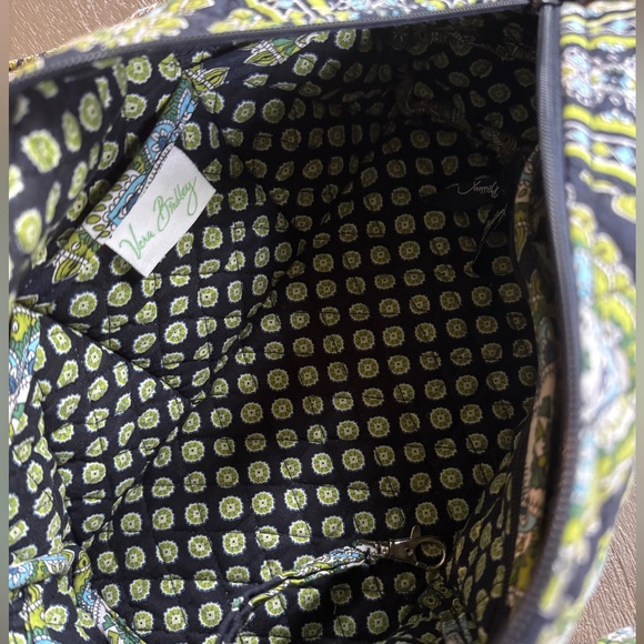 Vera Bradley Cambridge Shoulder Bag, excellent condition, 10”W x 7”H x… - Picture 4 of 5